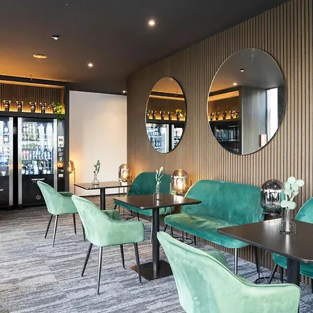 Business Maier 거치즈