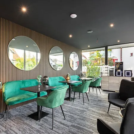 Business Maier 거치즈