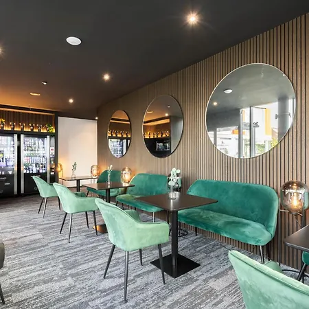 Business Maier 거치즈