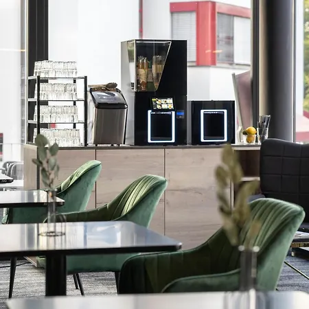 Отель Business Maier Гётцис