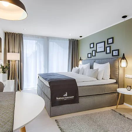 Отель Business Maier Гётцис